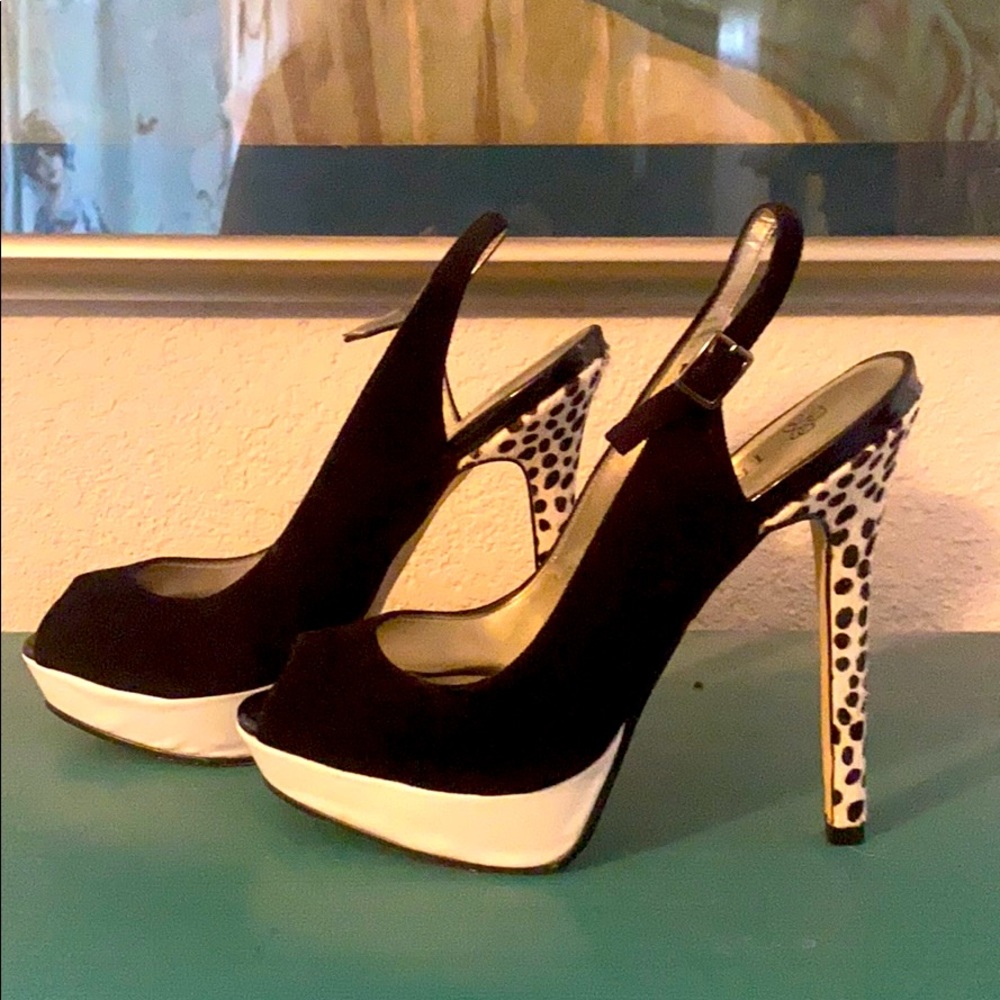 Wow!!! Black & white platform peep toe stilettos!
